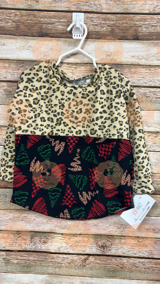 2t Leopard Christmas Tree Two Tone Tee